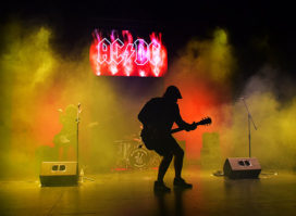El rock suena HAPPENING 008