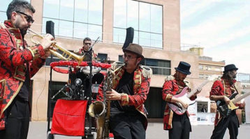 monsieur-loyal-circus-band