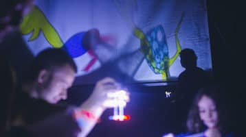 lampets-creemos-el-mundo-juntos