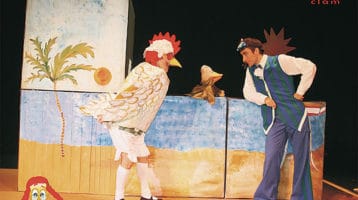 sofia-lectora-de-cuentos-con-gafas