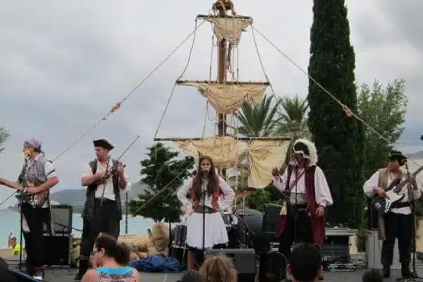 los-corsarios-de-la-espuma