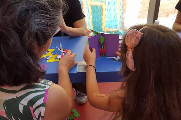 taller-teatro-de-papel-para-familias taller-teatro-de-papel-para-familias