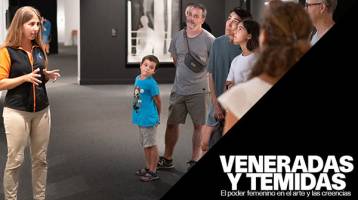 visita-en-familia-veneradas-y-temidas