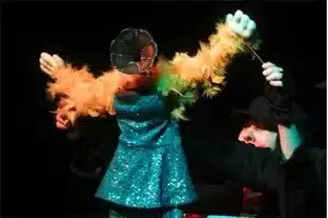 ¿Por qué viajan las maletas? en la Sala Tarambana 7 por que viajan las maletas