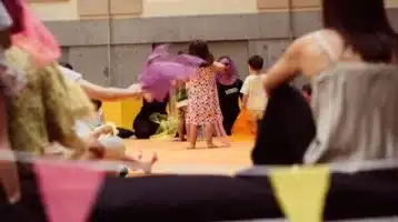 una-plaza-en-fiesta