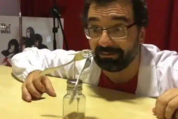Dr. Átomos ciencia y superhéroes en la Calle Narváez (Retiro) 5 doctor-atomos