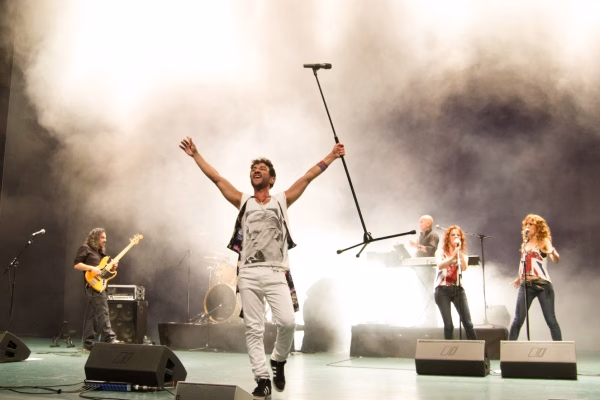 momo-tributo-a-queen