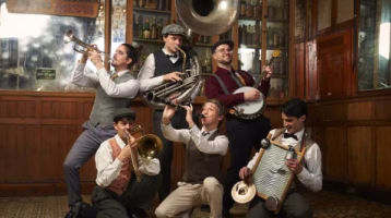 swing-engine-street-sextet