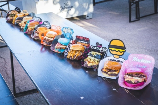 The Champions Burger corona en Madrid la “Mejor hamburguesa de España 2026” entre conciertos gratuitos y una tirolina gigante 1 the-champions-burger
